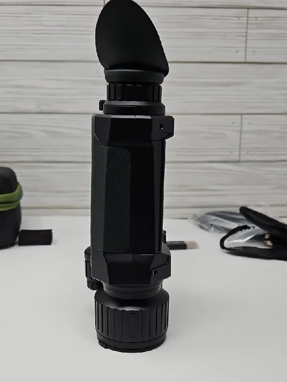 LUNA OPTICS QUANTUM Digital Day/Night Binoculars with Laser Rangefinder